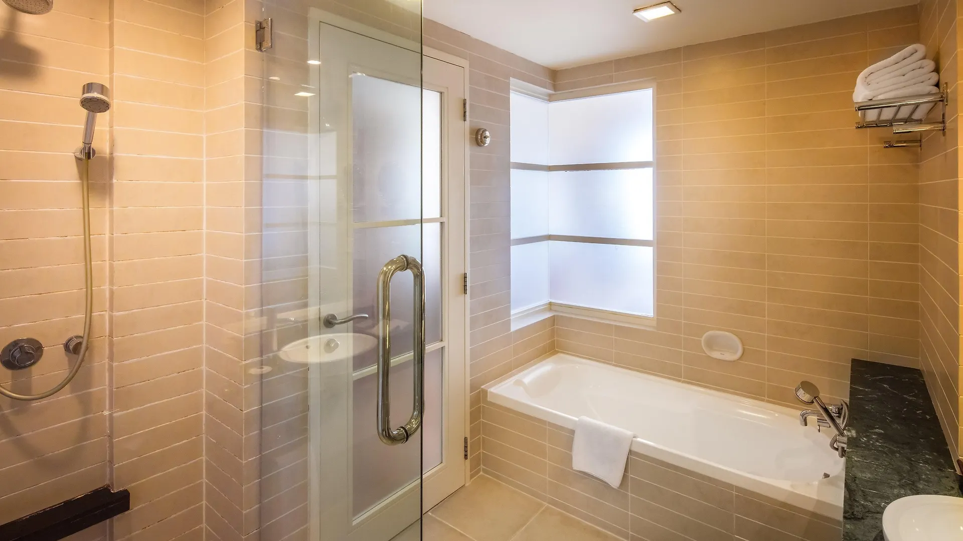 Equatorial Ho Chi Minh City Hotel